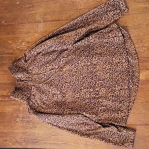 EUC Lee Cheetah 🐆 Print Fleece L